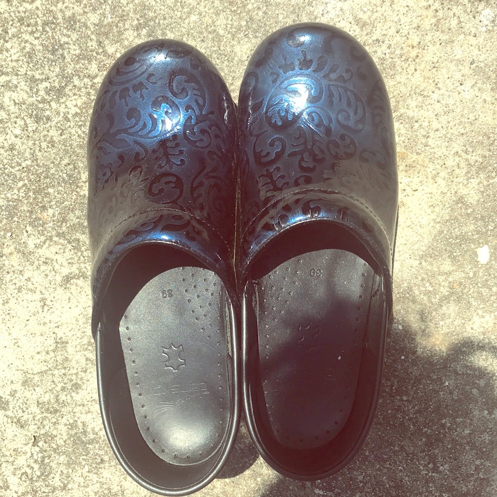 Dansko size 39